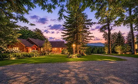 16 Heritage Dr, Sunapee, NH 03782