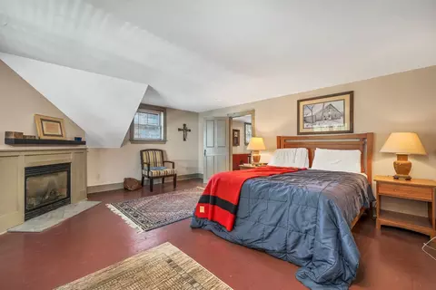 Bedroom - 108 Center St, Wolfeboro, NH 03894 photo 1 of 5