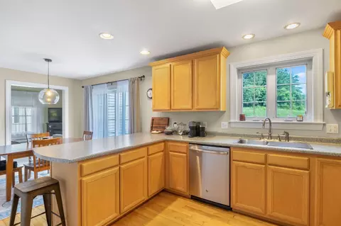 Kitchen - 18 Morrison Ln, Dover, NH 03820 photo 5 of 5