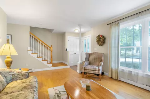 Entry Way - 18 Morrison Ln, Dover, NH 03820 photo 2 of 4