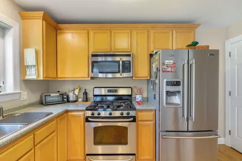 Kitchen - 18 Morrison Ln, Dover, NH 03820 photo 2 of 5
