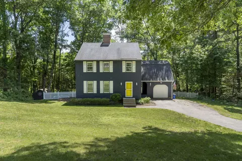 15 Oxbow Ln, Derry, NH 03038