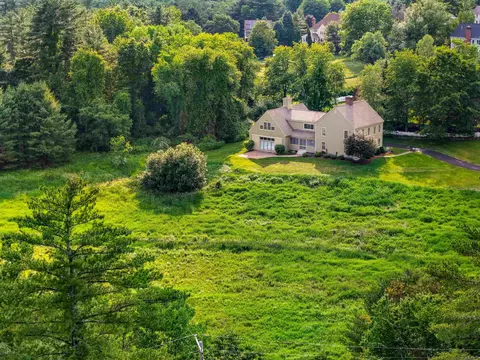 72 Joppa Hill Rd, Bedford, NH 03110