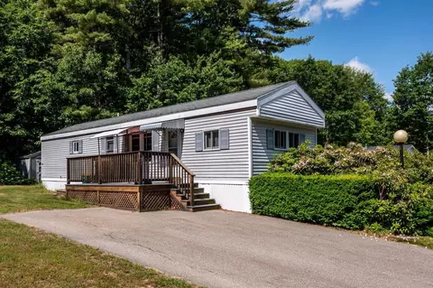 51 Cormier Dr, Rochester, NH 03867