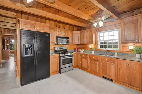 Kitchen - 66 Poor Farm Rd, Alburgh, VT 05440 photo 2 of 4