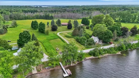 66 Poor Farm Rd, Alburgh, VT 05440