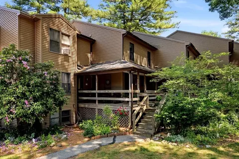 4 Bass St #C, Newmarket, NH 03857
