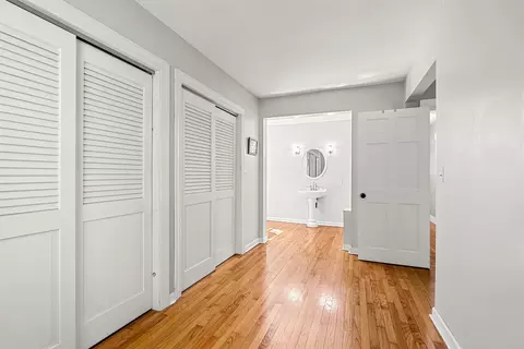 Entry Way - 61 Sofia Way, Nottingham, NH 03290 photo 4 of 5