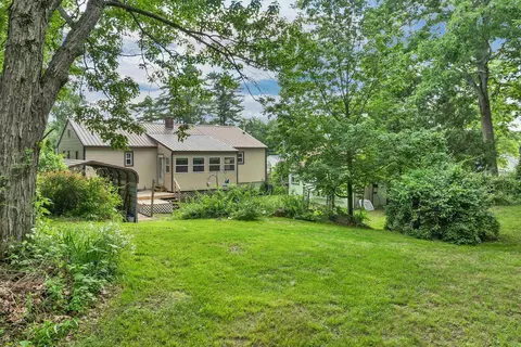 244 Pine St, Laconia, NH 03246