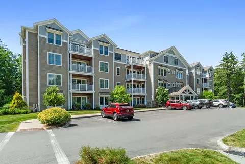 24 Willey Creek Rd #203, Exeter, NH 03833