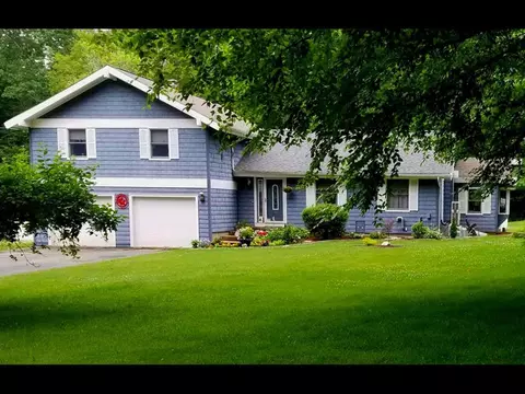 1 Whitneys Grv, Derry, NH 03038