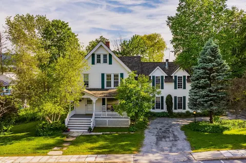 238 Seminary Ave, Manchester, VT 05254