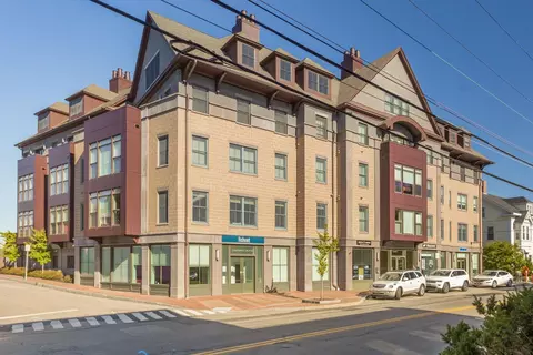 51 Islington St #201, Portsmouth, NH 03801