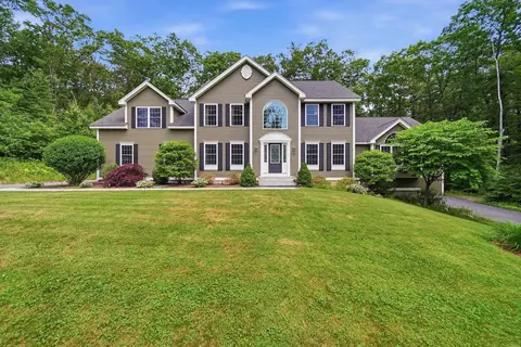 24 Piper Ln, Pelham, NH 03076