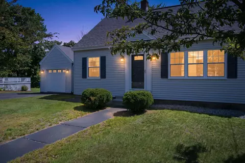 103 Broadway Ave, Manchester, NH 03104