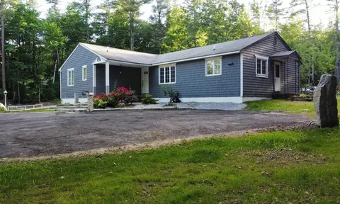 773 Mammoth Rd, Pelham, NH 03076