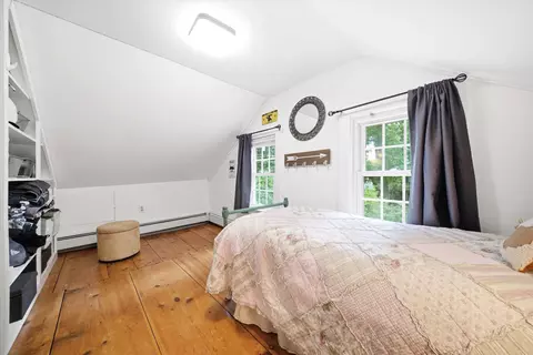 Bedroom - 13 Nesmith St, Derry, NH 03038 photo 6 of 8