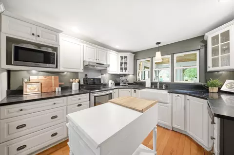 Kitchen - 13 Nesmith St, Derry, NH 03038 photo 4 of 6