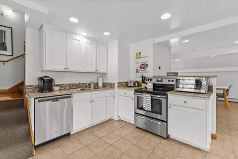 112 Main St #7, Stowe, VT 05672
