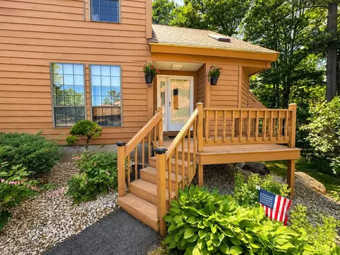 43 W Meadow Rd #BUILDING 14, Haverhill, MA 01832
