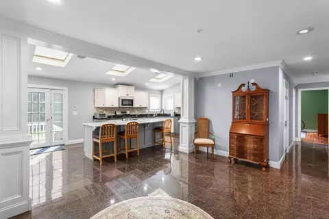 7 Jenny Hill Ln, Nashua, NH 03062