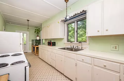 Kitchen - 159 Main St, Wakefield, NH 03887 photo 2 of 3
