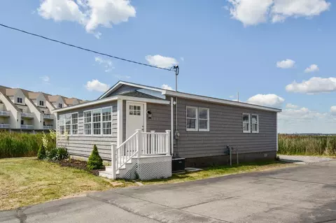 527 Ocean Blvd, Hampton, NH 03842