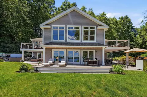 Exterior - 97 W Shore Rd, Windham, NH 03087 photo 2 of 11