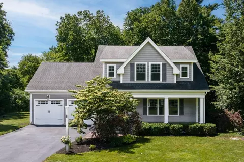 52 Tansy Ave, Stratham, NH 03885