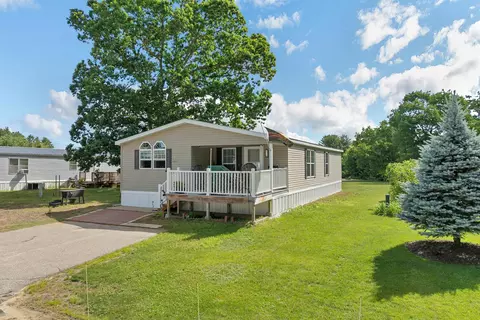 41 Circle Dr, Belmont, NH 03220