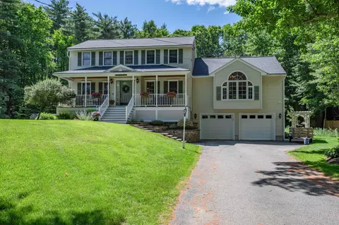 32 Kristin Dr, Derry, NH 03038