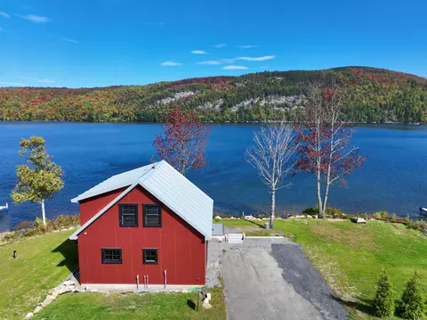 View/Area - 1027 S Barton Rd, Barton, VT 05822 photo 2 of 10