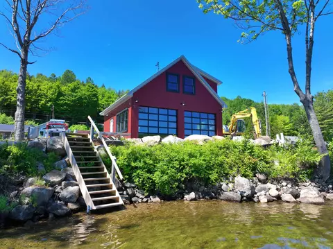 Exterior - 1027 S Barton Rd, Barton, VT 05822 photo 4 of 5