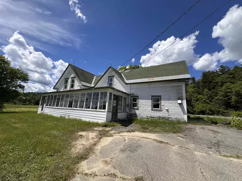 28 Stevens Loop, Lyndonville, VT 05851