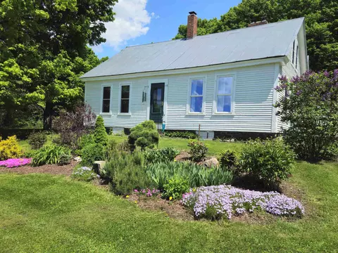 847 Morgan Mile Rd, Brookfield, VT 05036