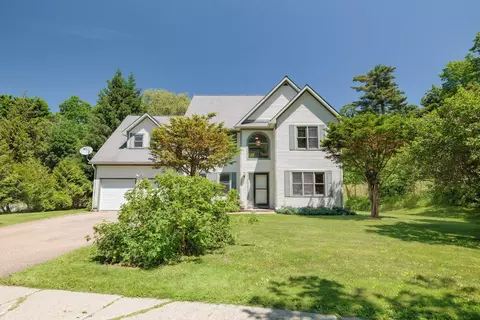 72 Morrill Dr, Burlington, VT 05408
