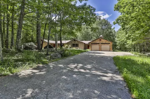 80 Guys Ln, Weare, NH 03281