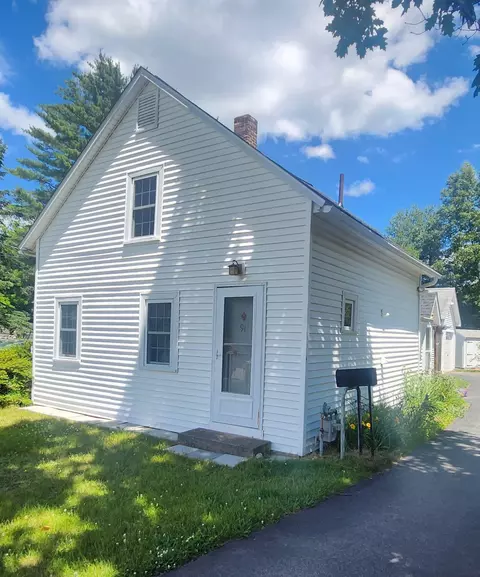91 Community Dr, Concord, NH 03303