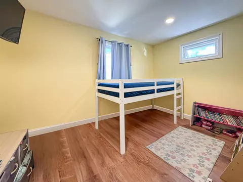 Bedroom - 3 Harris Ave, Hampton, NH 03842 photo 4 of 6