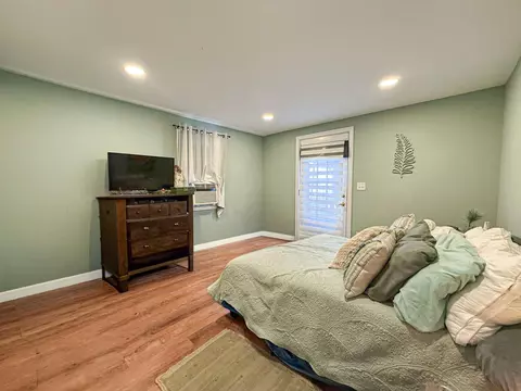 Bedroom - 3 Harris Ave, Hampton, NH 03842 photo 5 of 6