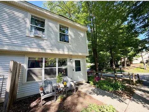 1 Morningside Cmns, Brattleboro, VT 05301