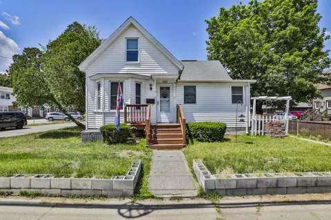 160 W Hollis St #B, Nashua, NH 03060