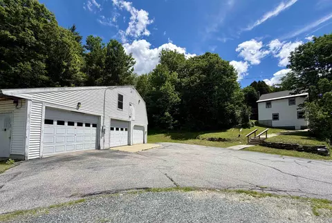 892 S Main St, Newport, NH 03773