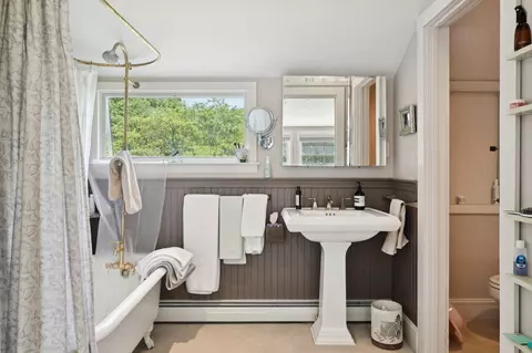 Bath - 1834 Tyson Rd, Reading, VT 05062 photo 1 of 3