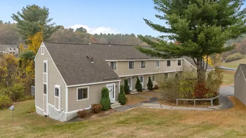69 Bayberry Ln, Londonderry, NH 03053