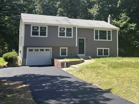 6 Horseshoe Ln, Londonderry, NH 03053