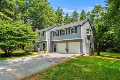 1 Danbury Cir, Amherst, NH 03031