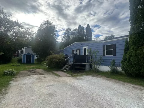 617 Hemlock Rd, Saint George, VT 05495