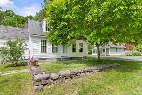 323 Turnpike Rd, Norwich, VT 05055