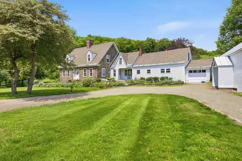 473 Kendall Rd, Woodstock, VT 05091